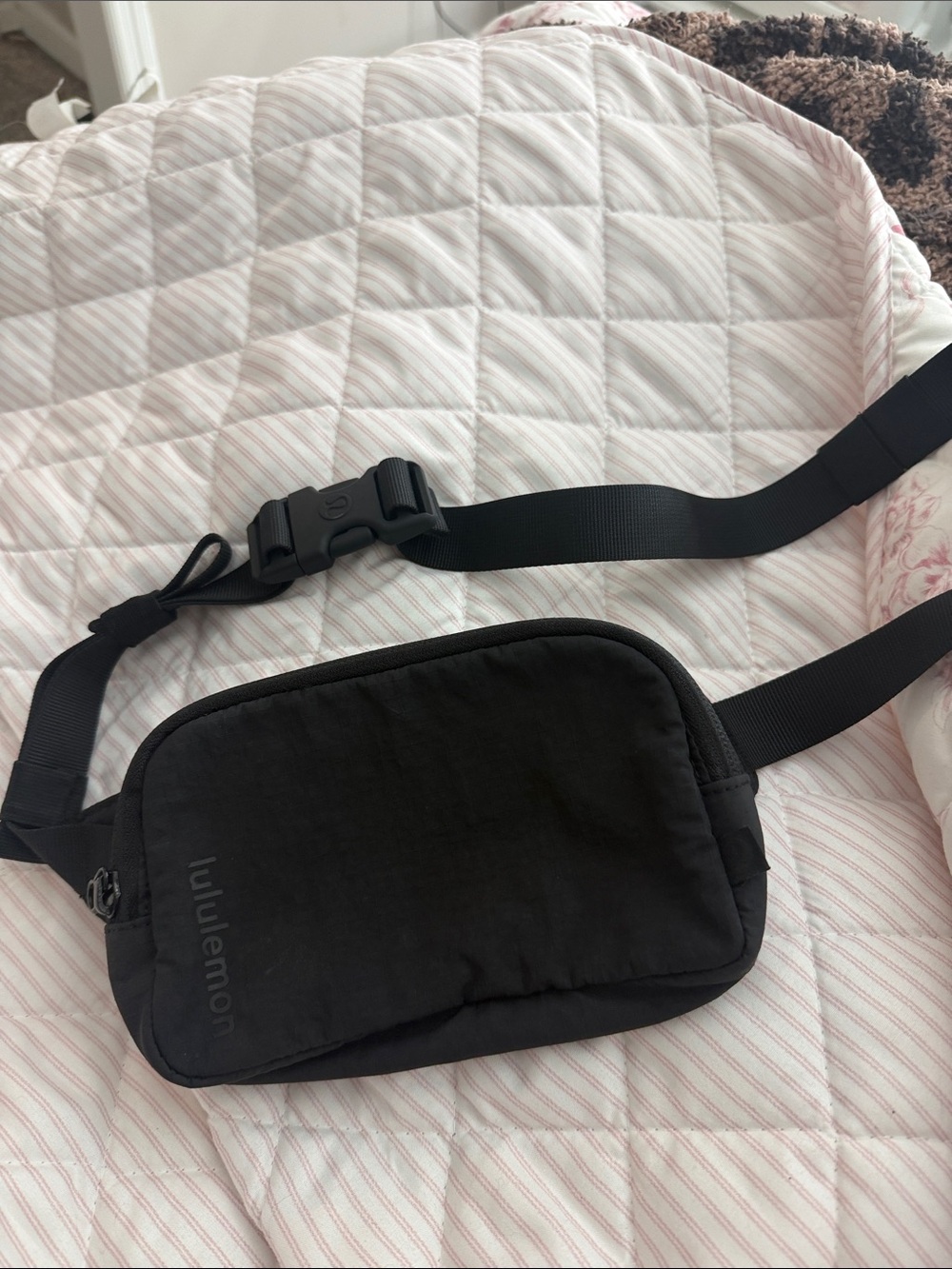 lululemon belt bag